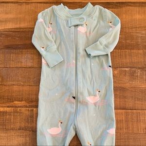 Hanna Andersson swan footie pjs